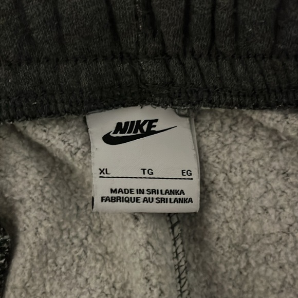 Nike Grey Sweat Pants XL - Picture 3 of 3
